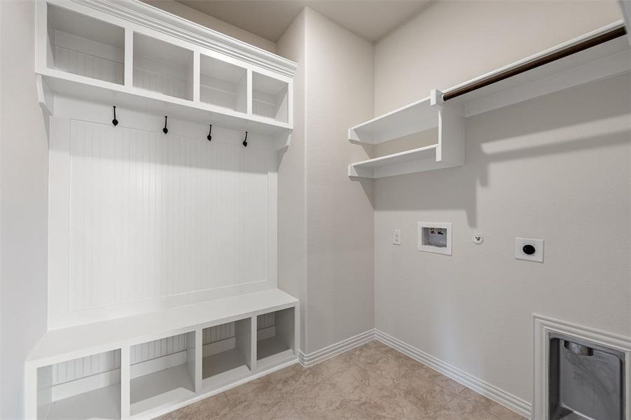 Spacious, unfurnished interior of a new home in Morningstar, Aledo (Image 23). Spacious, unfurnished interior of a new home in Morningstar, Aledo (Image 23).