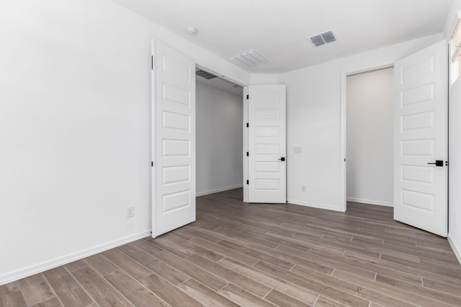 Representative unfurnished interior of a home built from the Winsor by Taylor Morrison in Allen Ranches Discovery Collection, Litchfield Park (Image 15).