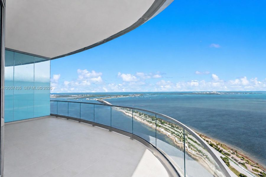 Condo located in Miami, FL showcasing its design and architecture (Image 26). Condo located in Miami, FL showcasing its design and architecture (Image 26).