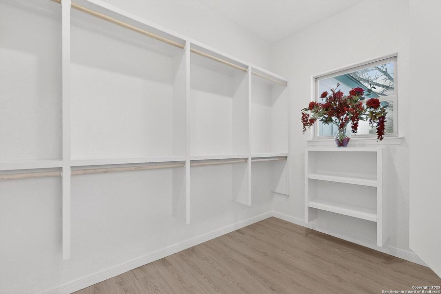 Spacious, unfurnished interior of a new home in , Spring Branch (Image 29).