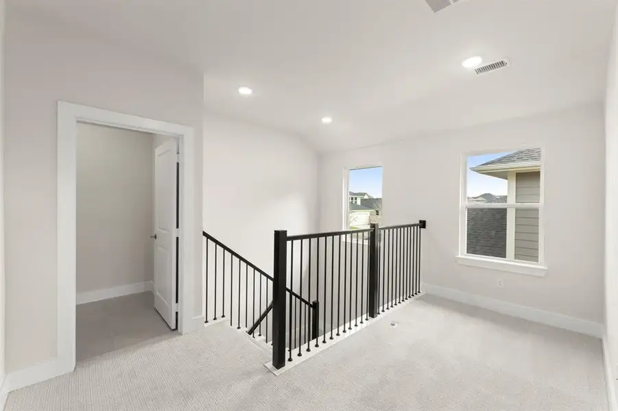 14. 3136 Lenton - Loft