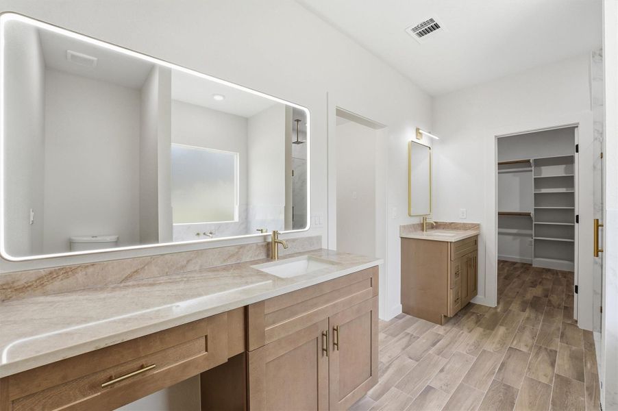 Furnished interior view inside a new home in , Conroe (Image 9).