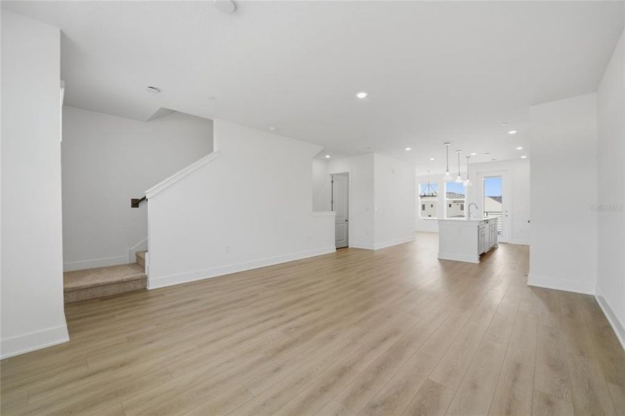 Spacious, unfurnished interior of a new home in , Winter Garden (Image 15).