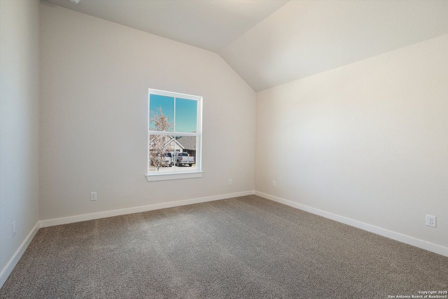 Spacious, unfurnished interior of a new home in Meyer Ranch, New Braunfels (Image 23). Spacious, unfurnished interior of a new home in Meyer Ranch, New Braunfels (Image 23).