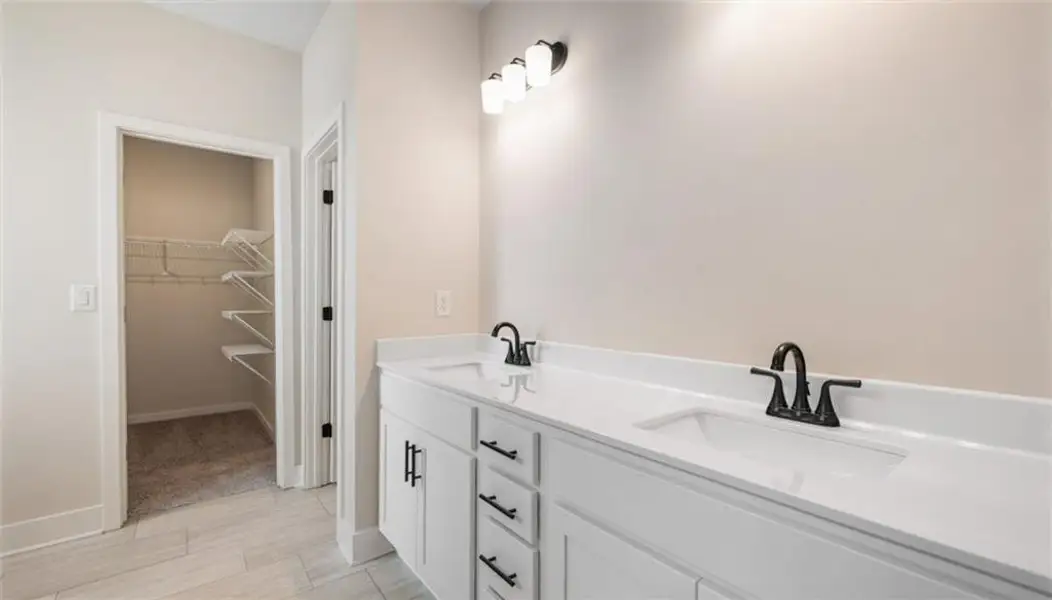 Furnished interior view inside a new home in Greenefield, Cartersville (Image 4).
