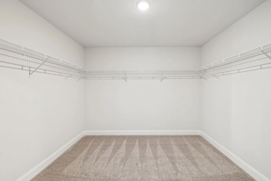 Spacious, unfurnished interior of a new home in Cades Bluff, Lebanon (Image 38).