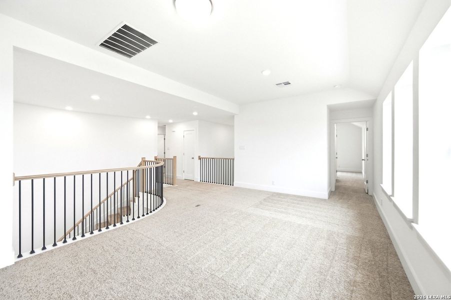 Spacious, unfurnished interior of a new home in Mont Blanc, Schertz (Image 16). Spacious, unfurnished interior of a new home in Mont Blanc, Schertz (Image 16).
