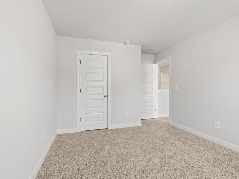 Spacious, unfurnished interior of a new home in Collier Ridge, Moore (Image 27).