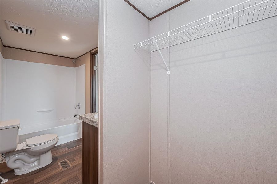 Image 29 of a home in . Image 29 of a home in .