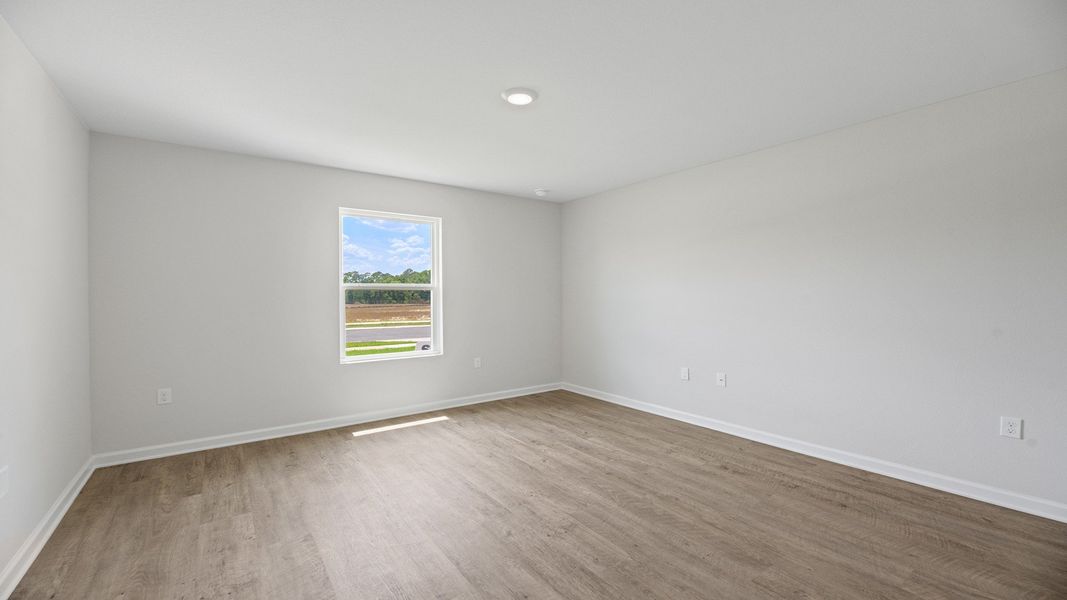 Spacious, unfurnished interior of a new home in Lake Mary Forest, Tallahassee (Image 9).