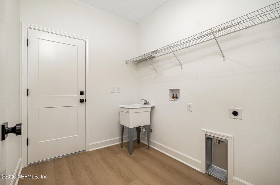 Spacious, unfurnished interior of a new home in , Keystone Heights (Image 19).