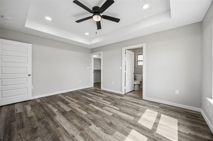 Spacious, unfurnished interior of a new home in , Itasca (Image 19).