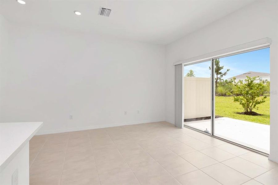 Spacious, unfurnished interior of a new home in , Wesley Chapel (Image 23).