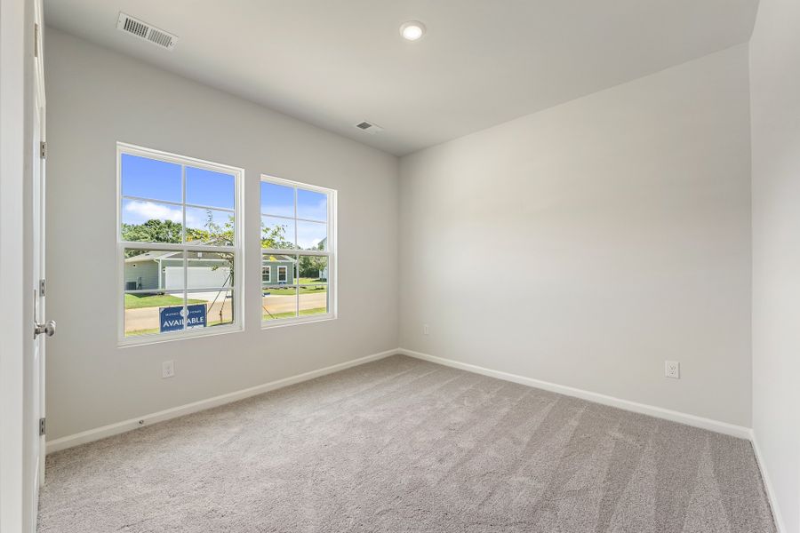 Spacious, unfurnished interior of a new home in Burke Estates, Chesnee (Image 18).