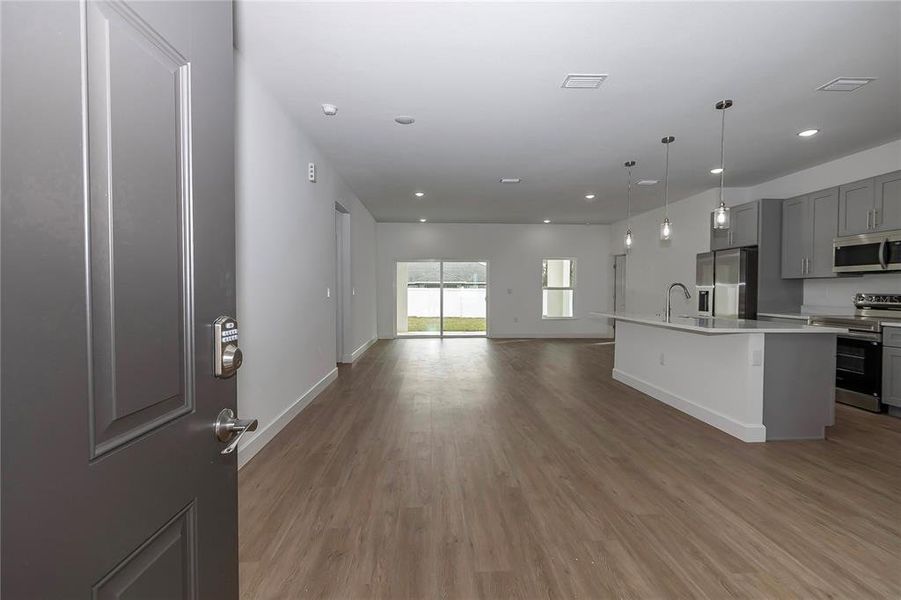 Spacious, unfurnished interior of a new home in , Ocala (Image 22).