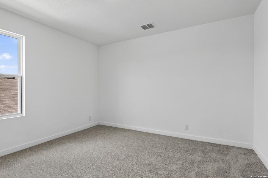 Spacious, unfurnished interior of a new home in Saddlebrook Ranch, Schertz (Image 31).