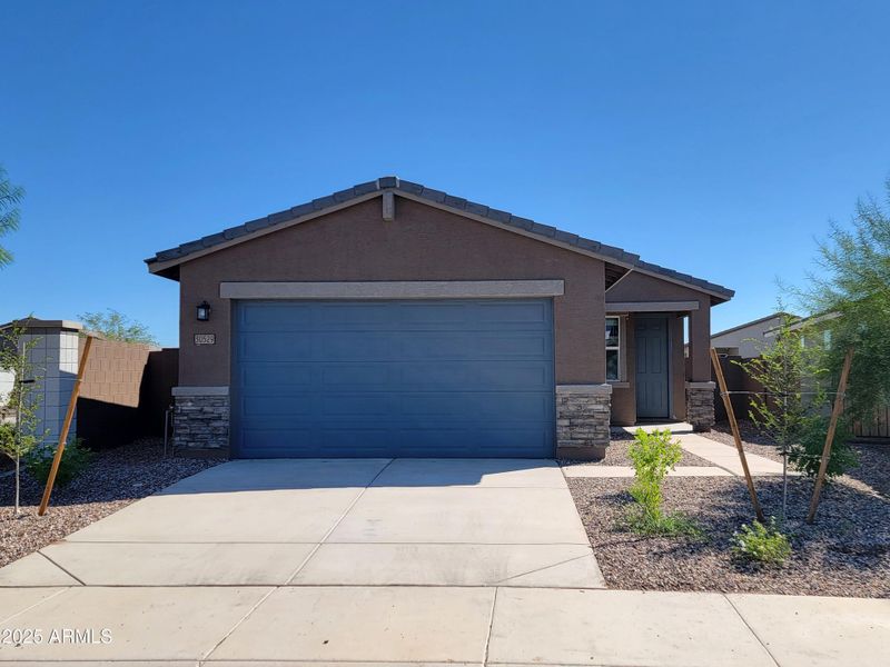 1000053657 1000053657