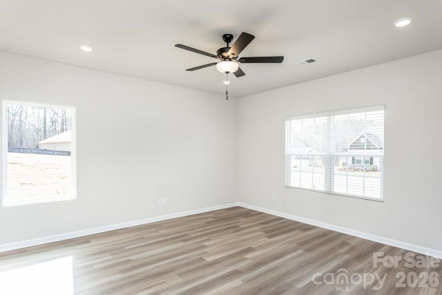 Spacious, unfurnished interior of a new home in , Winston-Salem (Image 6).