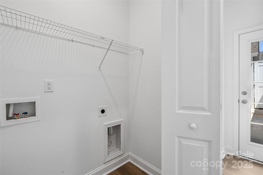 Spacious, unfurnished interior of a new home in , Asheville (Image 28).