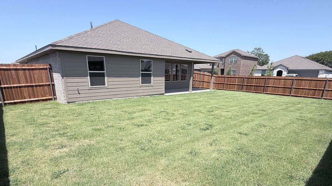 Exterior details and patio area of a home in Riverfield, Josephine (Image 4).
