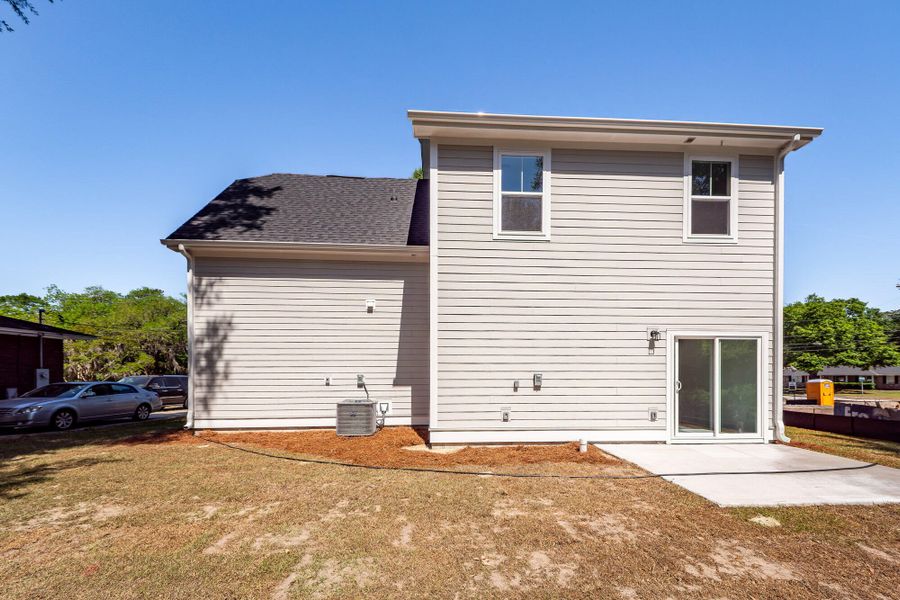 Exterior details and patio area of a home in , North Charleston (Image 4).