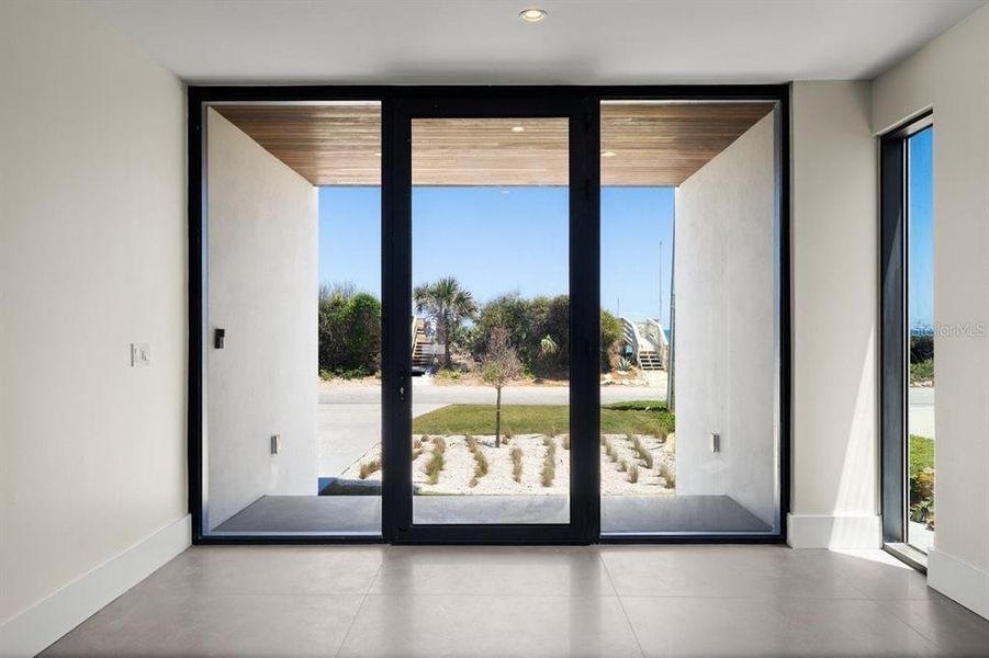 Spacious, unfurnished interior of a new home in , New Smyrna Beach (Image 59).