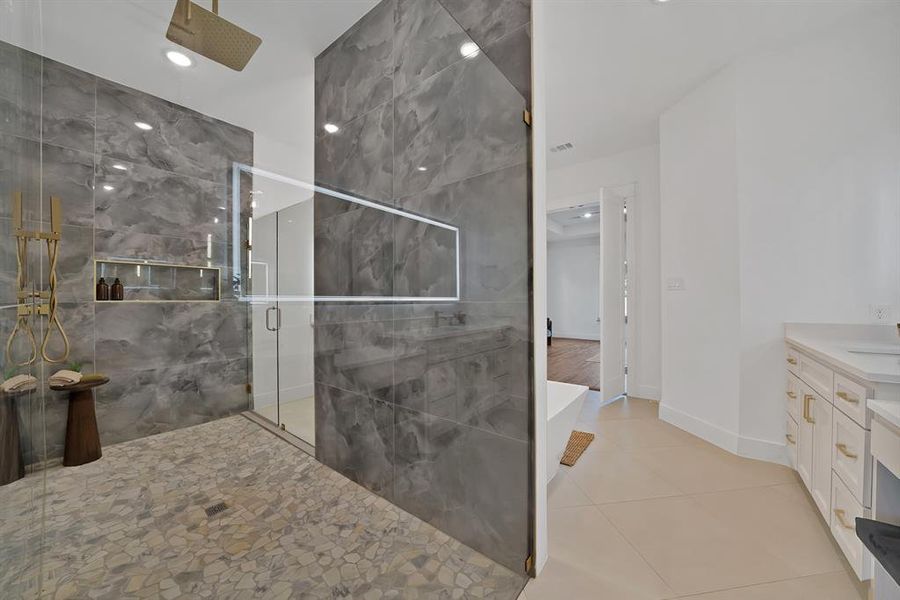 Furnished interior view inside a new home in , Waxahachie (Image 8). Furnished interior view inside a new home in , Waxahachie (Image 8).