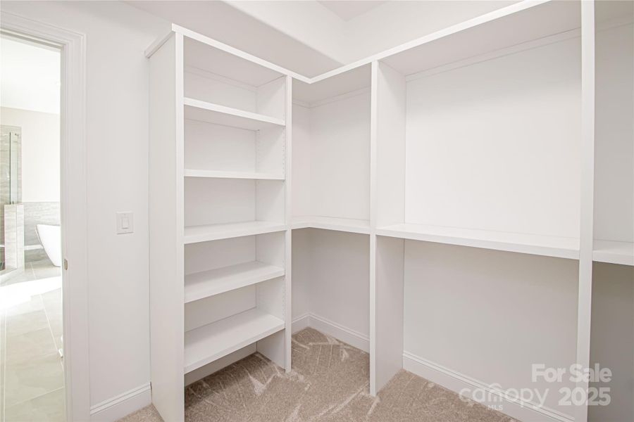 Spacious, unfurnished interior of a new home in , Monroe (Image 28).