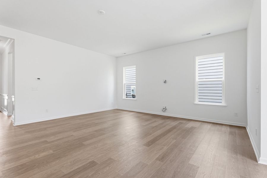 Spacious, unfurnished interior of a new home in River Falls, Tega Cay (Image 10).