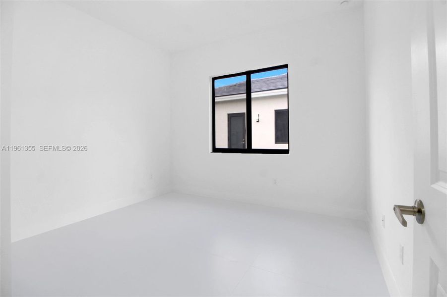 Spacious, unfurnished interior of a new home in , Cutler Bay (Image 20).