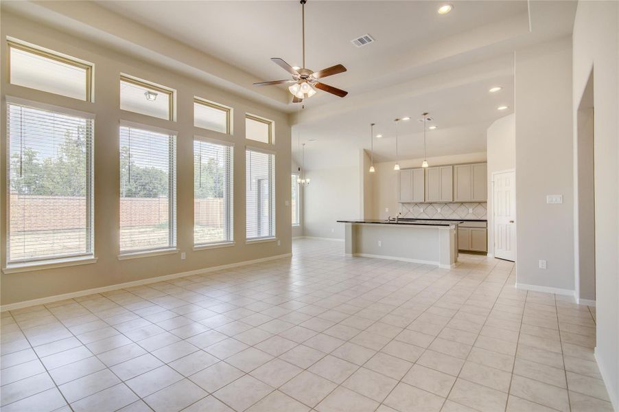 Spacious, unfurnished interior of a new home in River Ranch, Dayton (Image 17).