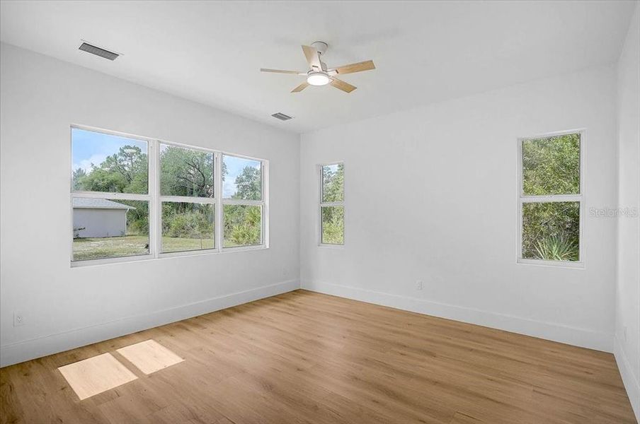 Spacious, unfurnished interior of a new home in , North Port (Image 36).