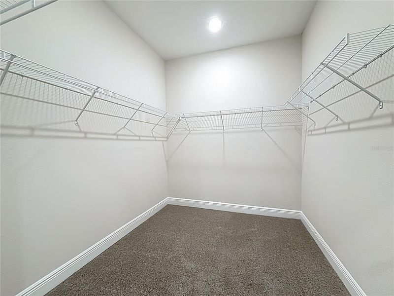 Spacious, unfurnished interior of a new home in , North Port (Image 39).