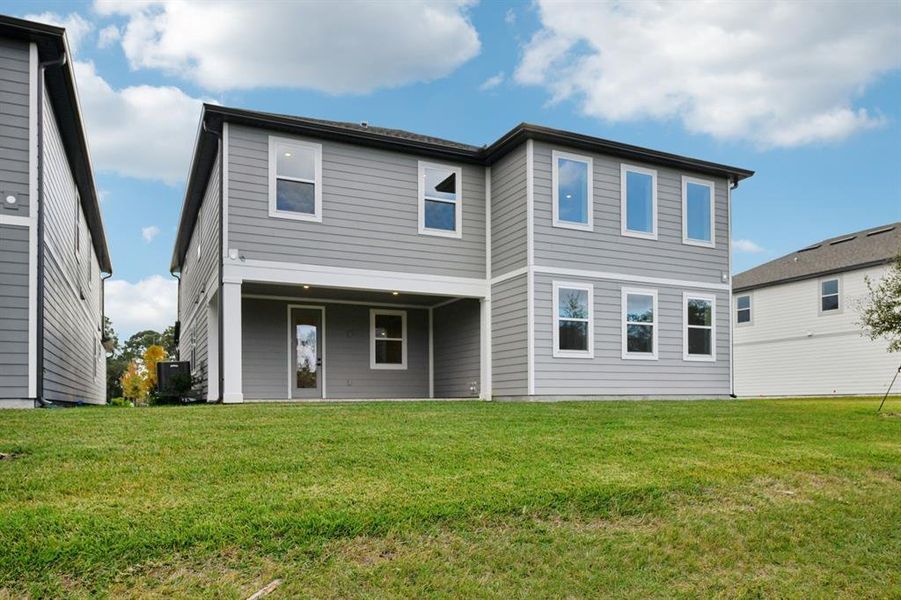 Exterior details and patio area of a home in Northlake Traditional, Winter Garden (Image 30). Exterior details and patio area of a home in Northlake Traditional, Winter Garden (Image 30).
