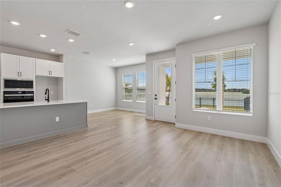 Spacious, unfurnished interior of a new home in Emerald Landing at Waterside at Lakewood Ranch – Towns, Sarasota (Image 30).