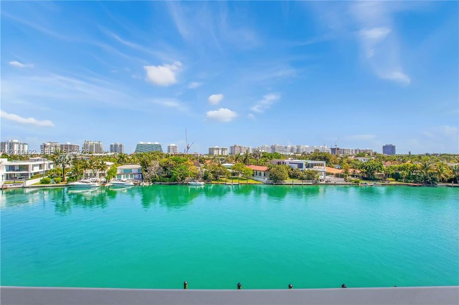 Image 81 of a home in .