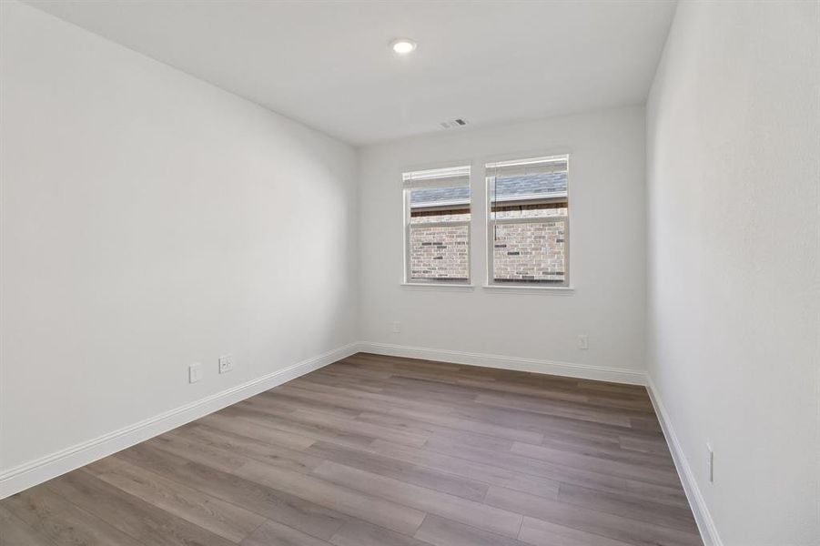 Spacious, unfurnished interior of a new home in Ashford Park - Texana Series, Corinth (Image 15).