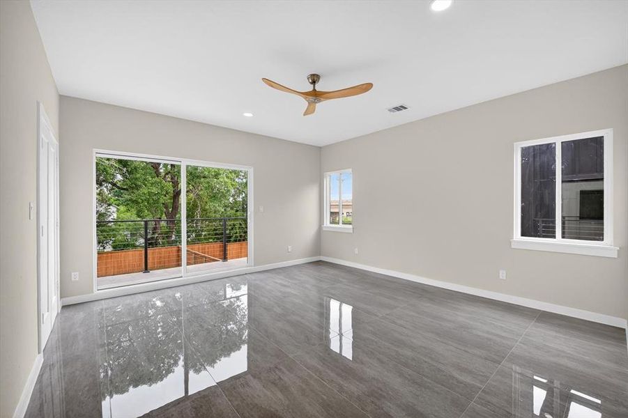 Spacious, unfurnished interior of a new home in , Irving (Image 14).