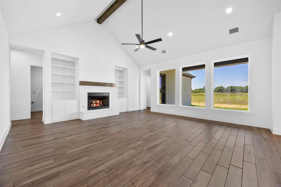 Spacious, unfurnished interior of a new home in , Waxahachie (Image 32).