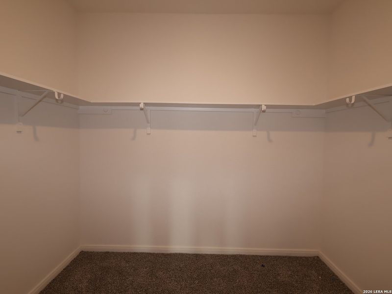 Spacious, unfurnished interior of a new home in Agave, San Antonio (Image 23).