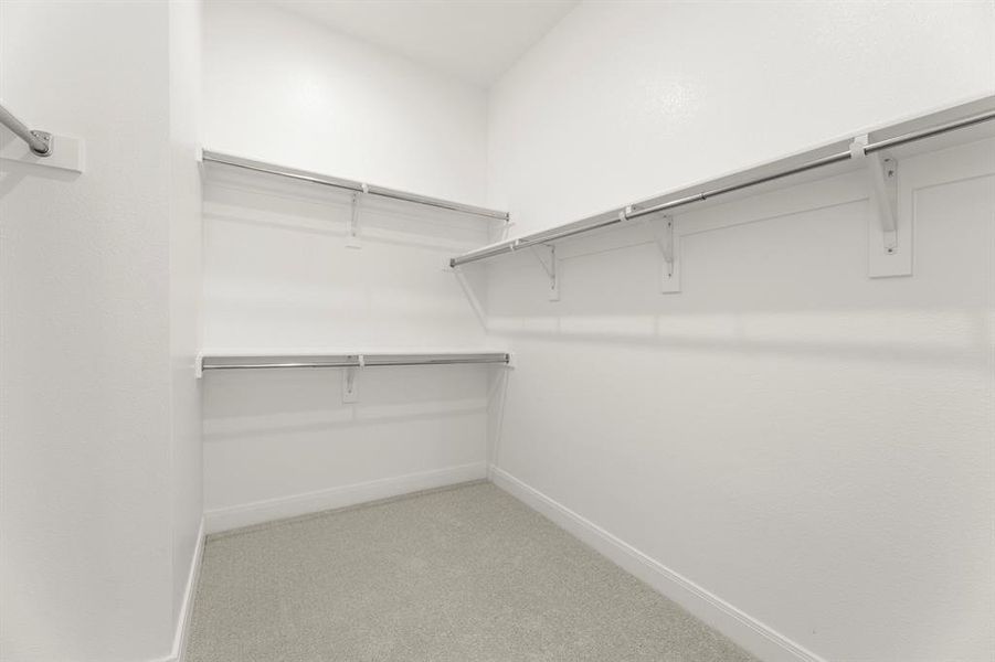 22_23. 1105 Birdsong - Closet