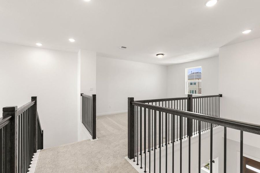 Spacious, unfurnished interior of a new home in Heritage, Dripping Springs (Image 22).