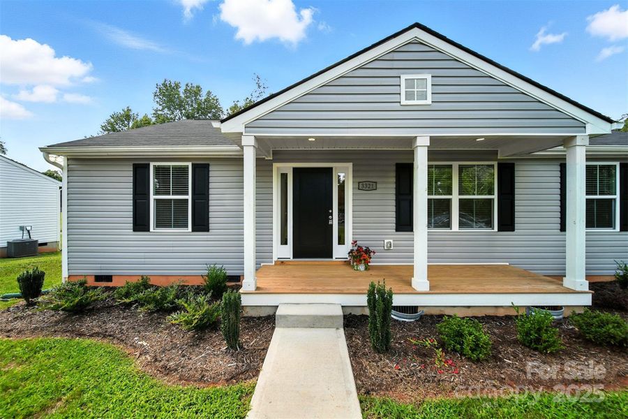 Exterior details and patio area of a home in , Hickory (Image 25).