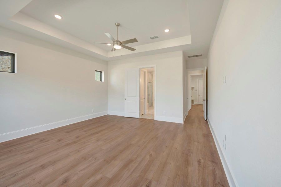 Spacious, unfurnished interior of a new home in The Meadows at Imperial Oaks, Conroe (Image 29).
