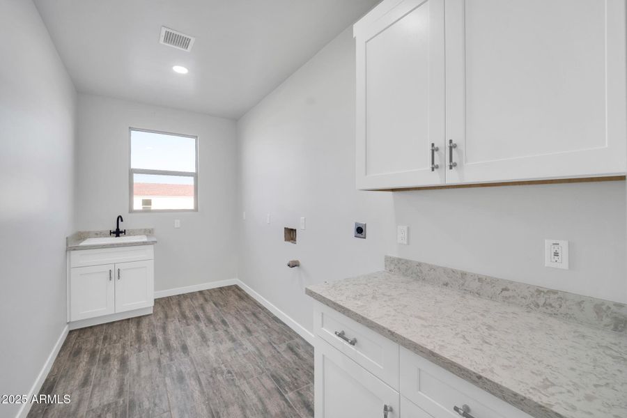 22548 W Huntington Dr-38_(2048) 22548 W Huntington Dr-38_(2048)