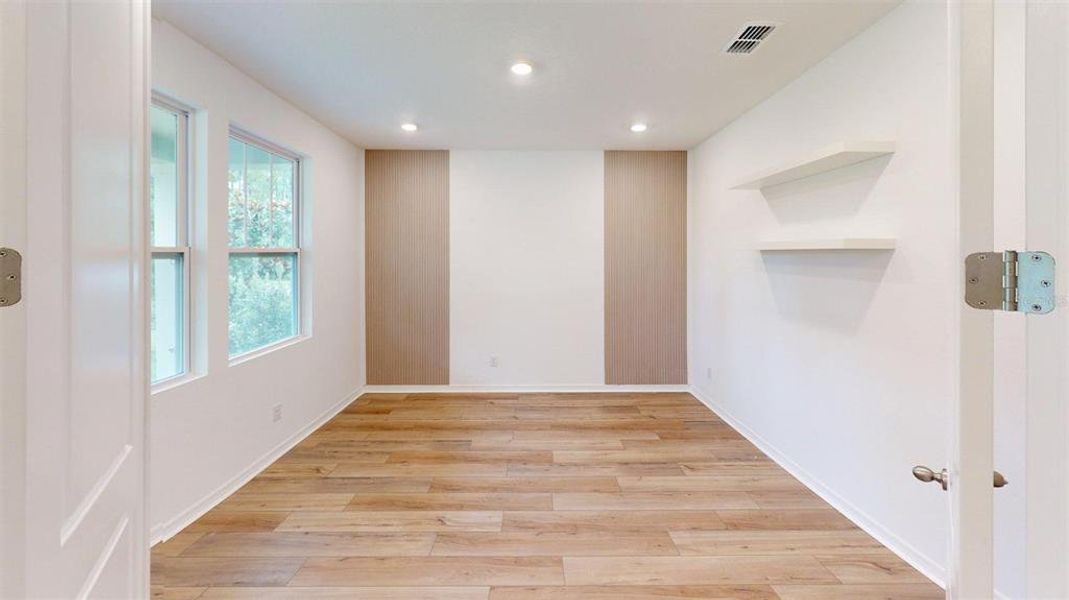 Spacious, unfurnished interior of a new home in , Winter Garden (Image 65). Spacious, unfurnished interior of a new home in , Winter Garden (Image 65).