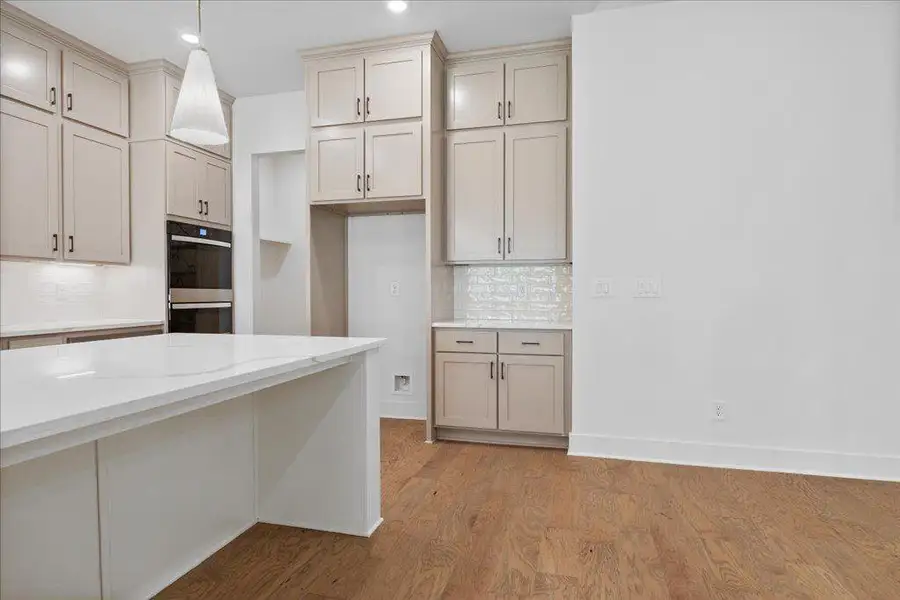 Furnished interior view inside a new home in , Gainesville (Image 11).