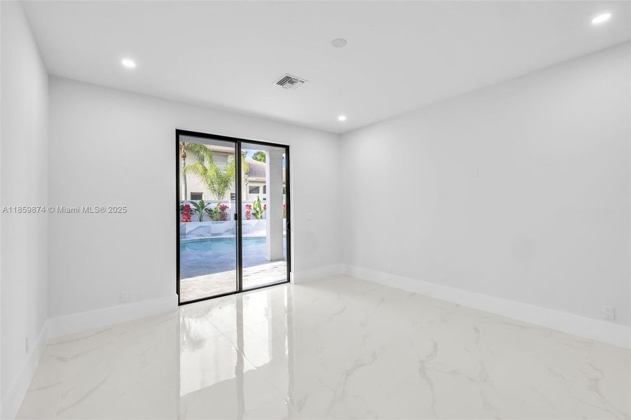 Image 36 of a home in .