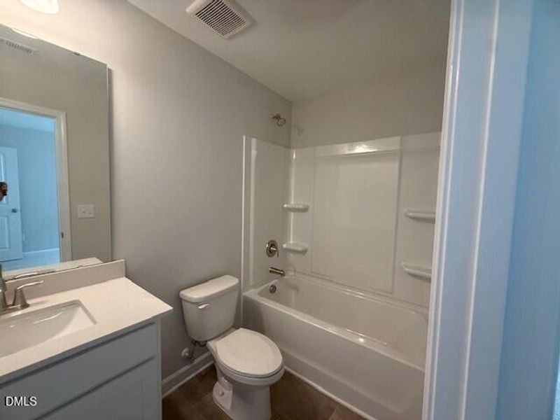 GV16 Bath3 GV16 Bath3