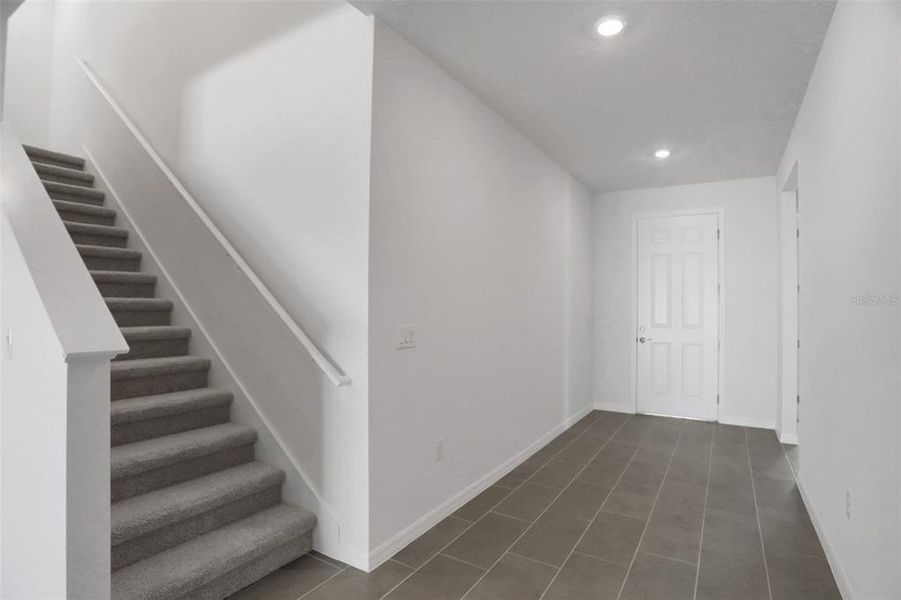 Spacious, unfurnished interior of a new home in Angeline, Land O' Lakes (Image 33).